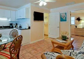 Tropic Isle At Anna Maria Island Inn - Image 2
