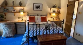 Paul's Farmhouse - Image 2