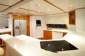 Spacious Houseboat - Whole Boat - Near Soho East - Image 5