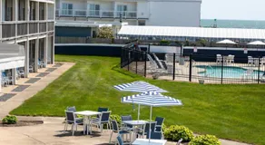 Surf & Sand Beach Motel - Image 5