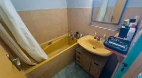 Chambre privée avec lit king-size dans un appartement partagé à 5 min du métro 7 à Paris Orly - Image 4