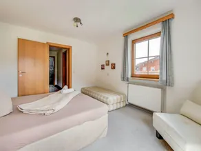 Apartment in Hainzenberg near Ski Lift - Image 2