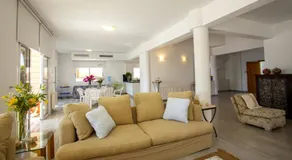 Meneou Beachfront Villa Sunset - Image 2