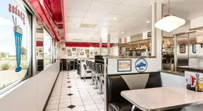 Travelodge by Wyndham Santa Teresa - Image 2