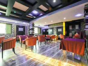 SHH Hotel - Image 4