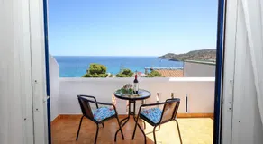 Yiannis Studios - Image 5
