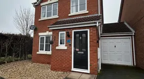 Park View House - Spacious 3 Bed Home in Burton - Image 3