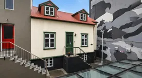 Grettir Guesthouse Downtown Charm - Image 4