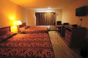 Civic Center Inn Santa Ana - Image 4