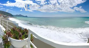 Il centro ed il mare sotto casa - Image 3