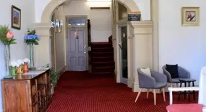 Club Hotel - Image 4