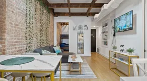 Chic Penthouse with bus stop at doorstep - 15 Minutes to NYC - Image 3