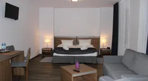 Glas-Hotel 3* - Image 2