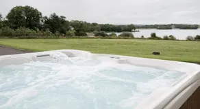 Luxury Waterfront Self-Catering Cabins  - Image 4