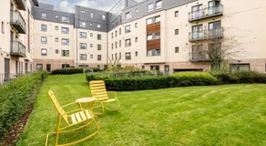 Pass the Keys Spacious Bright Modern Edinburgh City Flat - Image 3