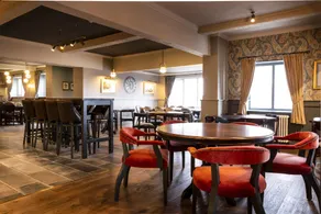 Stamford Gate Hotel - Image 5