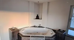 Hotel der Luxusklasse Whirlpool,Himmelbett - Image 3