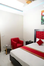 Hotel Deluxe Lahore - Image 1