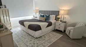 Stay at Miami Beach - Image 4