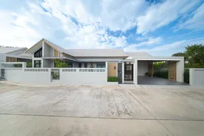Songmee Pool Villa Nikompattana - Image 5