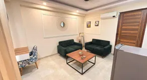 Vaneen Stay Luxury 1BHK Apartment with Balcony Sector 42 Golf Course Road - Image 4