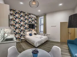 Danube Corner - Glam Downtown Apartments - Image 2