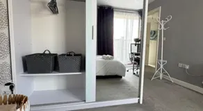 Ensuite Double Room with Balcony - Image 5