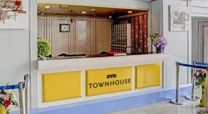 Townhouse Royal Palms Hotel - Rose Collection - Image 5