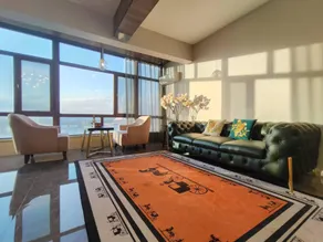 Central Avenue Luxury River View Apartment - Image 2