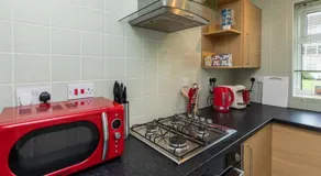Windsor - Fabulous 1 Bed Ground Floor Apartment! - Image 5