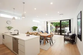 Bondi Coastal Charm(ISYD) - Image 4