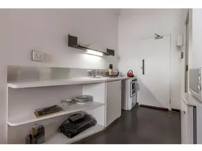 Stylish Apartment in Johannesburg - Image 4