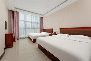 Qiansheng Business Hotel (Guoerluosi Road Branch) - Image 2