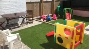 BARBIE HOUSE ,Opposite PIER & Beach ,SLEEPS 6 , 2 BEDROOM GROUND FLOOR SELF CONTAINED GARDEN FLAT , PRIVATE ENTRANCE , KITCHEN , Guaranteed Parking ,Wifi , Movies ,Bathroom ,fridge , microwave ,BEDROOM 1, DOUBLE BED & 2 SINGLE BEDS ,BEDROOM 2 , DOUBLE BED - Image 4