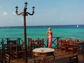 Langi Langi Beach Bungalows - Image 3