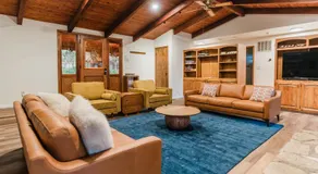 Kozy Oaks 4BR, Amazing Views, HotTub, EV Chrger, 6 Miles to Sequoia - Image 4
