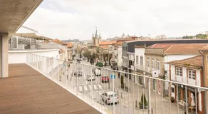 The Eight Luxury Stay - Image 5