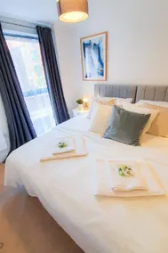 Lovely Flat in Kiln Close with Free Parking - Image 4