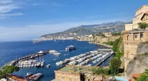 A Sorrento - Image 4