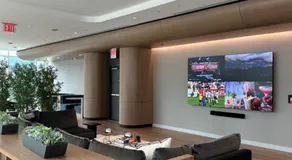 Bright, Modern Studio in White Plans - Image 4