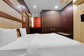 OYO 11061 Hotel Awesome - Image 4