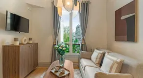 Eiffel Tower - Best deal for 4 people - Image 2