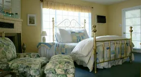 Trailside Inn Bed and Breakfast - Image 1