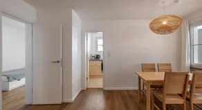 2302 Charmante 2,5-Zimmer-Wohnung mit Suedbalkon und stilvoller Einrichtung - Image 5