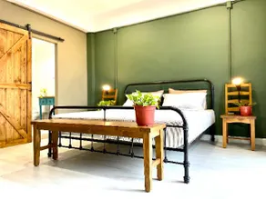 Grasshopper Bed and Cafe - Image 2