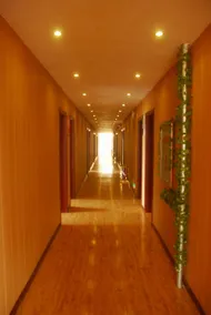 Yizhen Express Hotel - Image 5