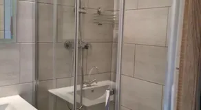 Hotelik pod różą - Image 2