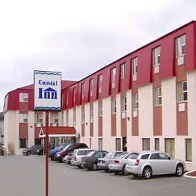 Coastal Inn Dartmouth - Image 2