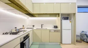 Premium location one bedroom APT with secure car parking - 5 mins Train, Shops - Image 4