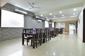 The Vertigo Hotel Noida - Image 4